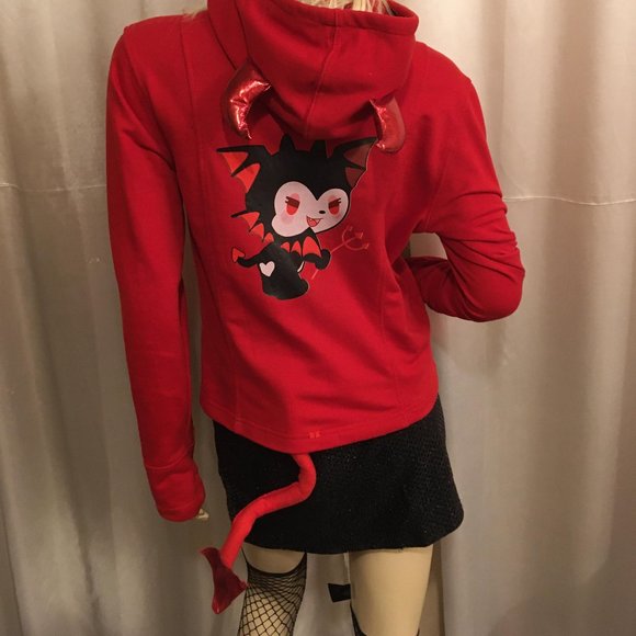ADORABLE red y2k hoodie with meatllic horns removable tail and kuromi details! - Picture 1 of 16